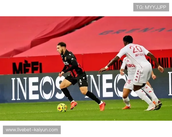 法甲VAR判罚引发巨大争议 多场比赛焦点事件掀热议